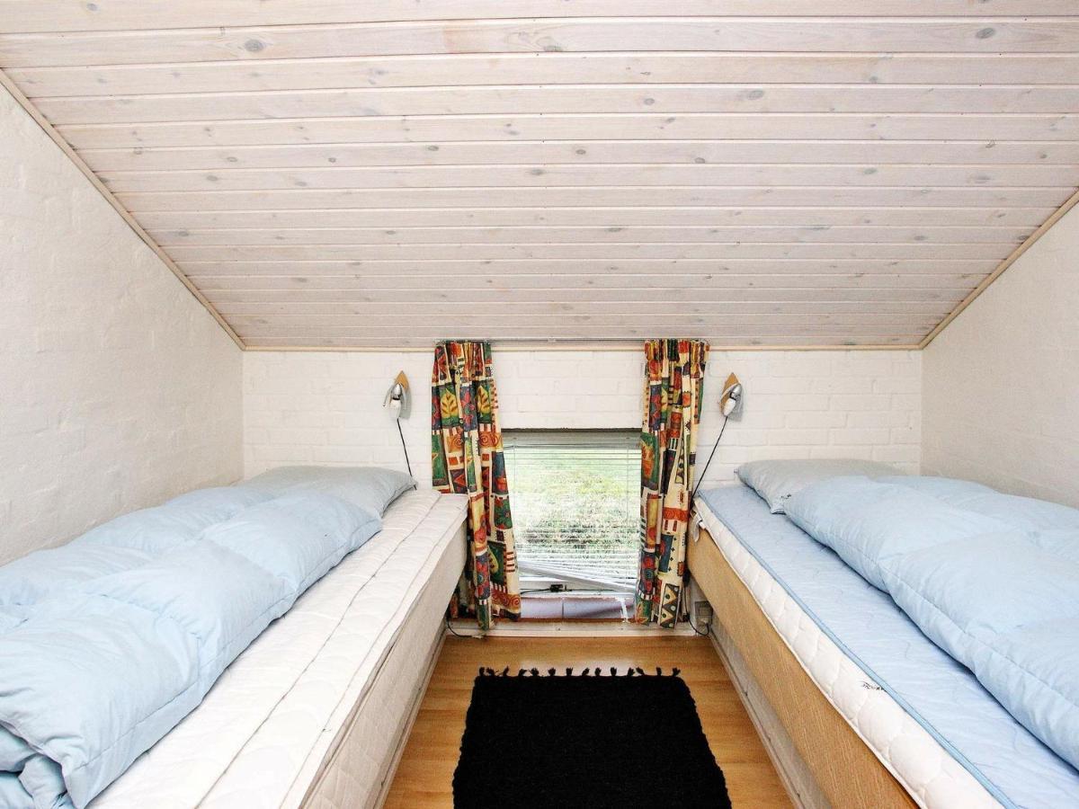 Three-Bedroom Holiday Home In Thisted 4 Nørre Vorupør Værelse billede